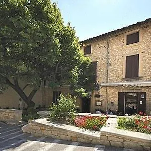 Hotel Logis Restaurant Les Geraniums Le Barroux